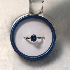 Beautiful Ring.    NWOT